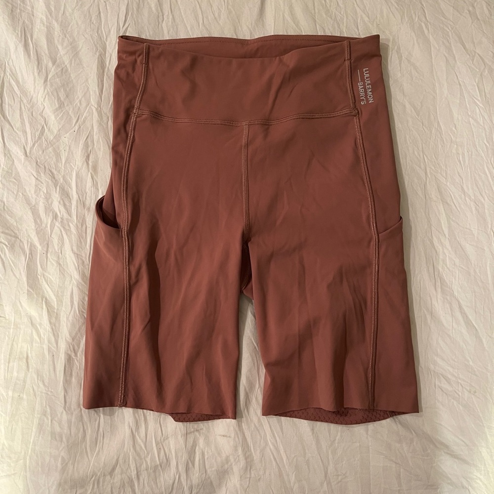 Lululemon x Barry’s short